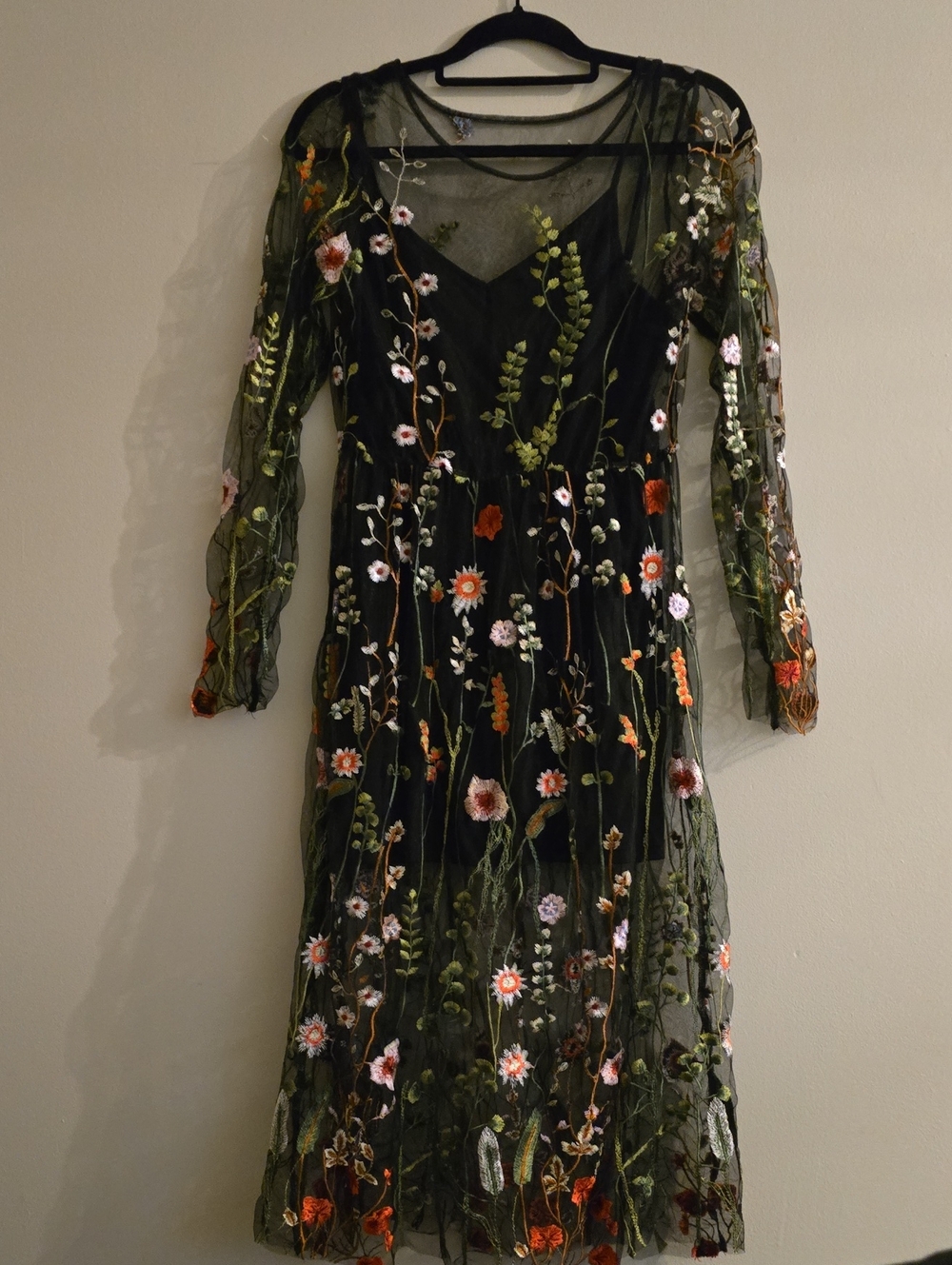 Floral Embroidered Long Sleeve Midi Dress -  Black